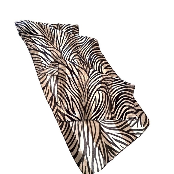 ZEBRA PRINT, NWOT, WOMENS SCARF. 100% POLYESTER. 13 1/4”W X 59”L - Picture 4 of 5